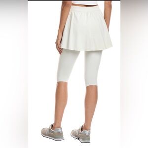 Spanx 🤍 Booty Boost Skirt leggings in white cloud size small NWT!